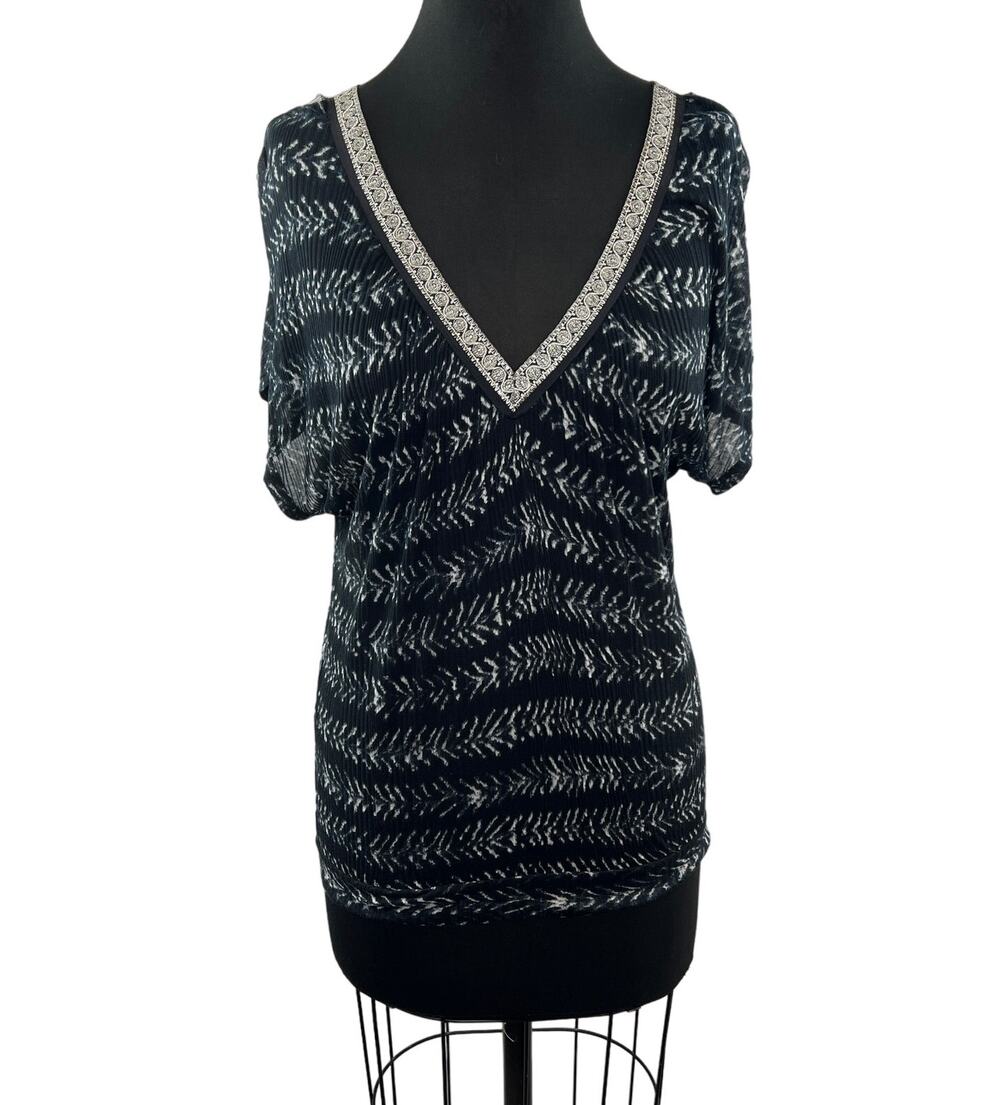 FREE PEOPLE Blue White Top Geometric Open Weave Ribbon Deep V-Neck Size Medium M